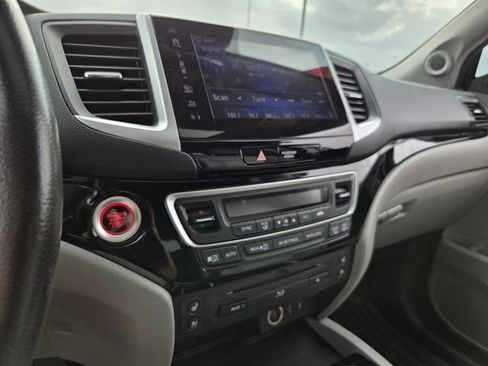 Used 2017 Honda Pilot Elite image 23