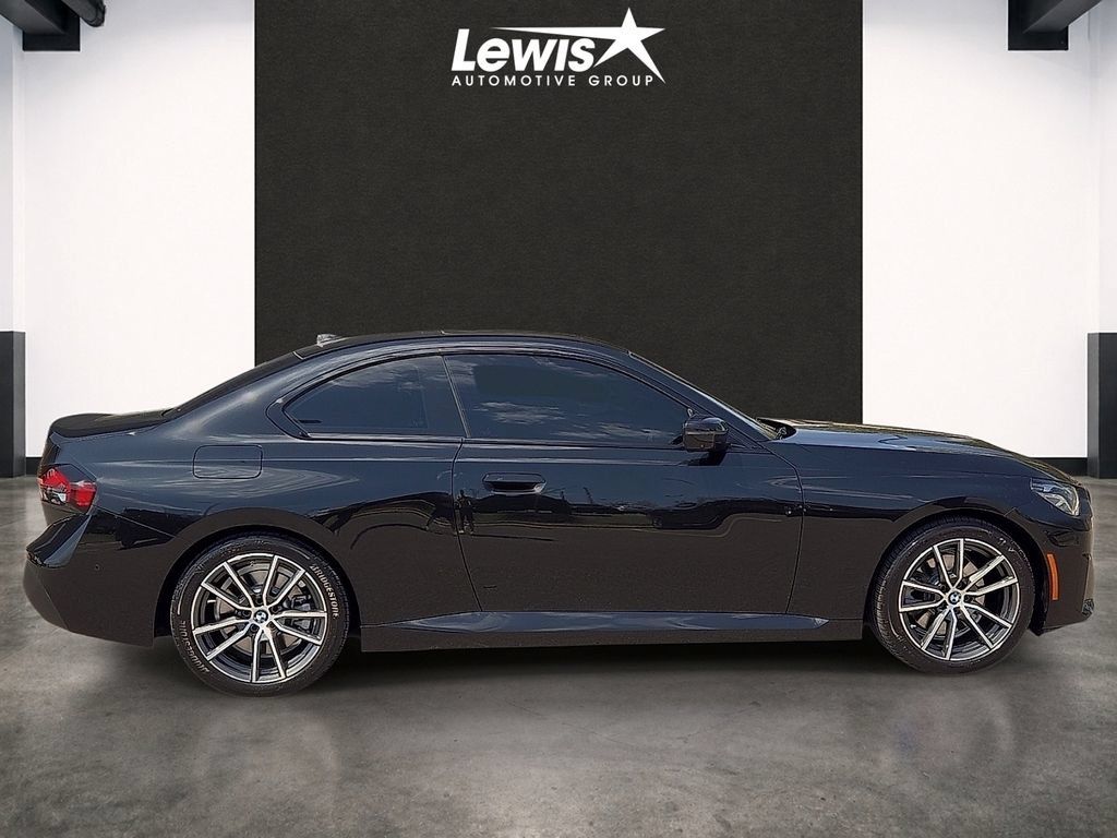 Used 2025 BMW 230i Coupe RWD image 5