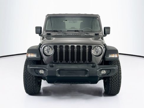 Used 2019 Jeep Wrangler Unlimited Sport AWD/4WD image 2