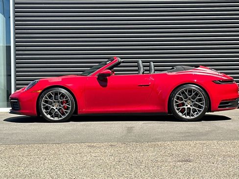 Used 2024 Porsche 911 Carrera 4S image 2