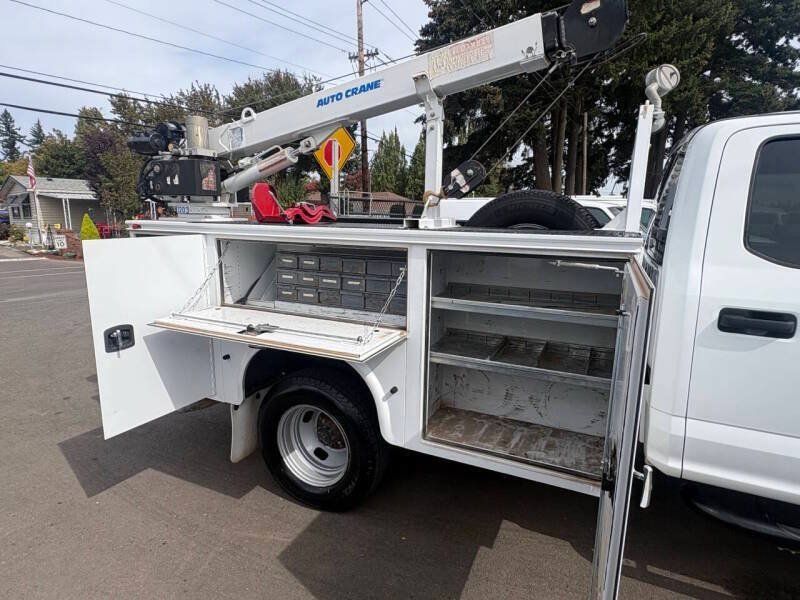 Used 2017 Ford F350 XL w/ Power Equipment Group AWD/4WD image 24