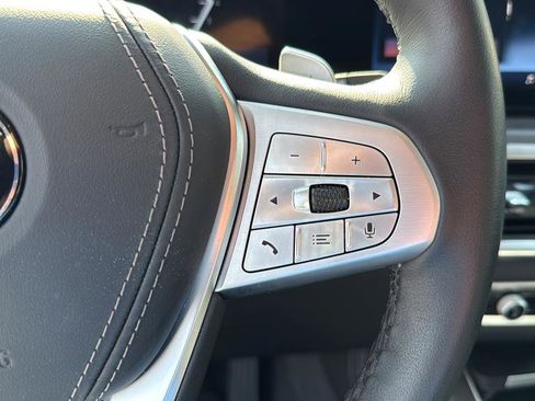 Used 2025 BMW X7 xDrive40i w/ Climate Comfort Package image 33