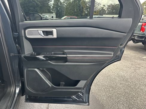 Used 2024 Ford Explorer ST-Line w/ Class IV Trailer Tow Package image 17