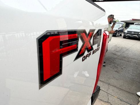 Used 2019 Ford F350 Platinum w/ Platinum Ultimate Package AWD/4WD image 34