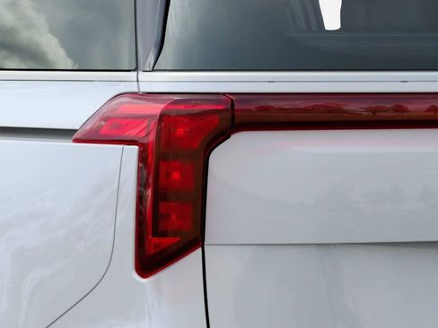New 2026 Kia Carnival FWD image 11