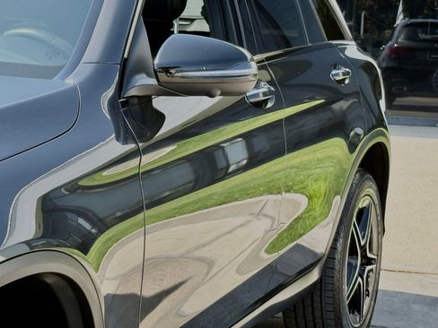 Used 2022 Mercedes-Benz GLC 300 image 4