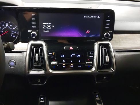 Used 2023 Kia Sorento EX w/ Panoramic Sunroof Package image 20