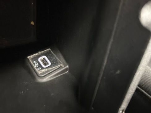 Used 2020 Jeep Wrangler Sport image 17