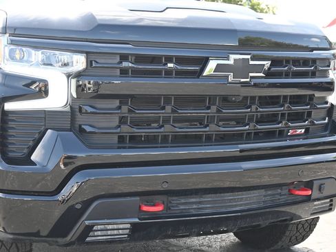 Used 2024 Chevrolet Silverado 1500 LT Trail Boss w/ LT Trail Boss Premium Package AWD/4WD image 27