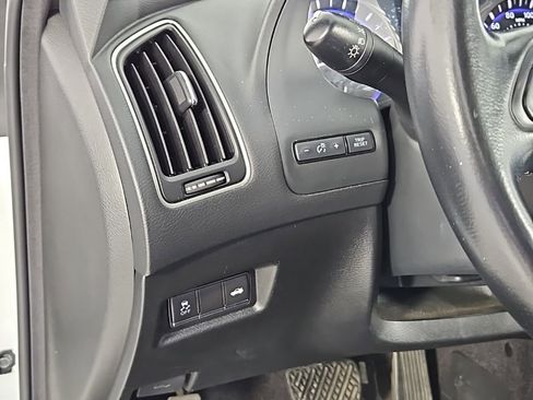 Used 2019 INFINITI Q60 3.0t w/ Cargo Package RWD image 25