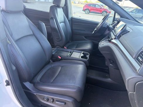 Used 2025 Honda Odyssey Sport-L image 12