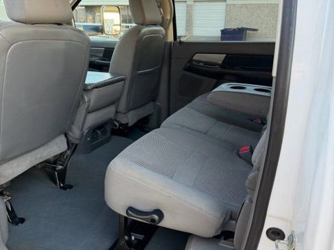 Used 2008 Dodge Ram 2500 Truck SXT image 9
