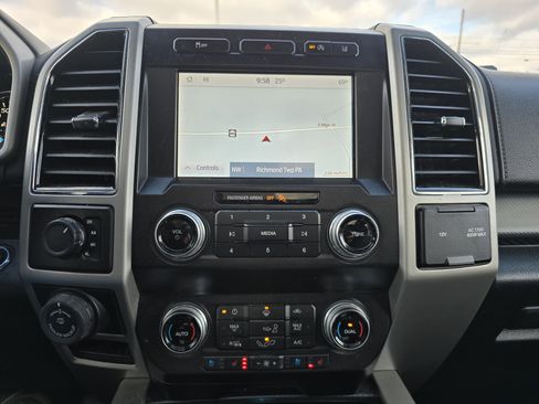 Used 2020 Ford F150 Lariat w/ Equipment Group 502A Luxury image 20