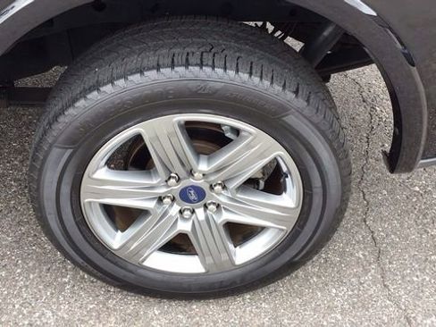 Used 2019 Ford F150 XLT w/ Equipment Group 302A Luxury image 11