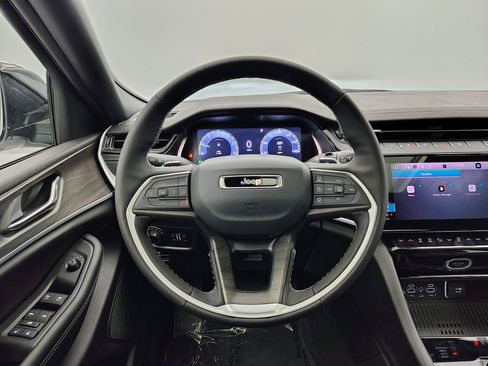 New 2026 Jeep Grand Cherokee L 4WD image 31