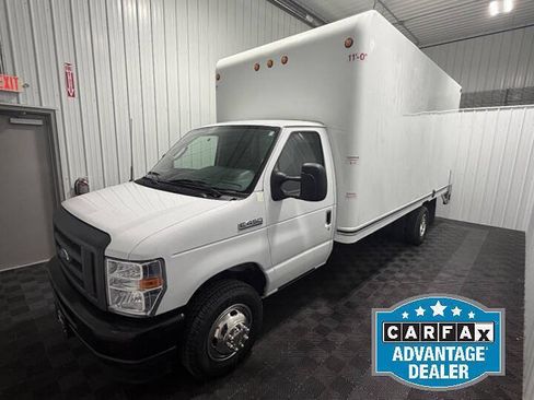 Used 2023 Ford E-450 and Econoline 450 Super Duty RWD image 1