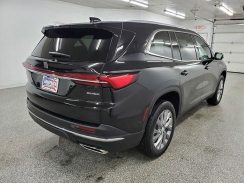 Used 2025 Buick Enclave Preferred image 4