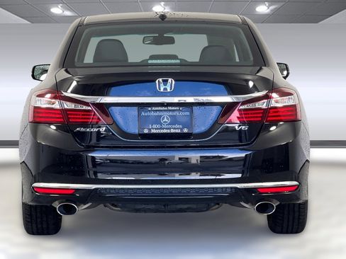 Used 2017 Honda Accord EX-L image 9