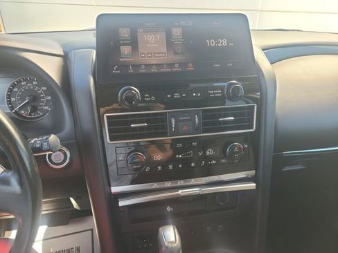 Used 2021 Nissan Armada SV AWD/4WD image 13