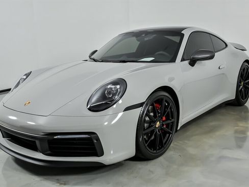 Used 2024 Porsche 911 Carrera T RWD image 5