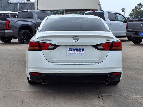 Used 2023 Nissan Altima 2.5 SR w/ SR Premium Package FWD image 7