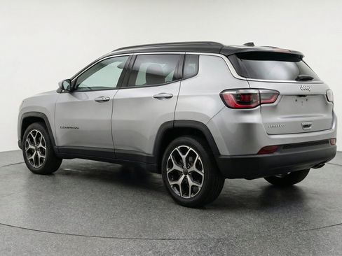 Used 2025 Jeep Compass Limited AWD/4WD image 6