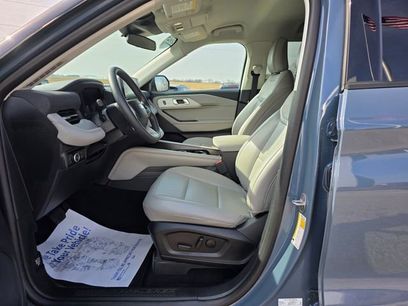 Certified 2025 Ford Explorer Active w/ Active Comfort Package
