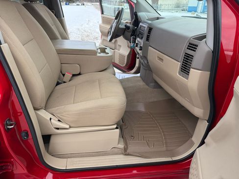 Used 2011 Nissan Titan SV image 27