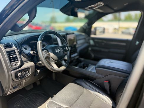 Used 2020 RAM 1500 Limited w/ Black Appearance Package AWD/4WD image 22