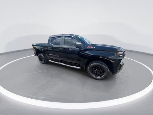 Used 2021 Chevrolet Silverado 1500 LT Trail Boss w/ Convenience Package II AWD/4WD image 2