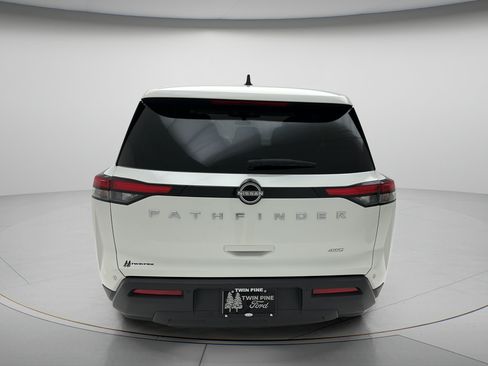 Used 2024 Nissan Pathfinder S AWD/4WD image 7