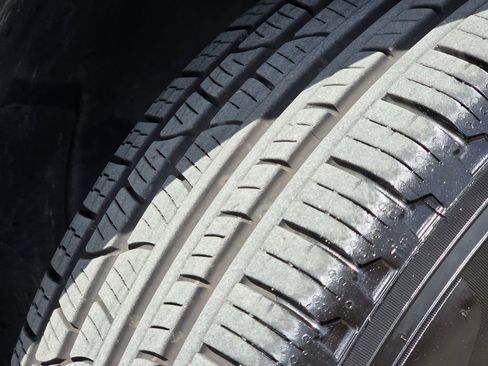 Used 2020 Mercedes-Benz GLC 300 4MATIC image 25