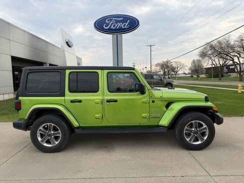 Used 2020 Jeep Wrangler Unlimited Sahara w/ Uconnect 4C Nav & Sound Group image 10