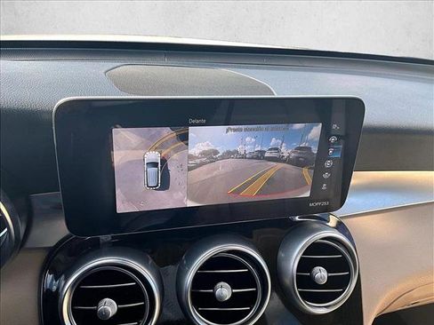 Used 2022 Mercedes-Benz GLC 300 image 21