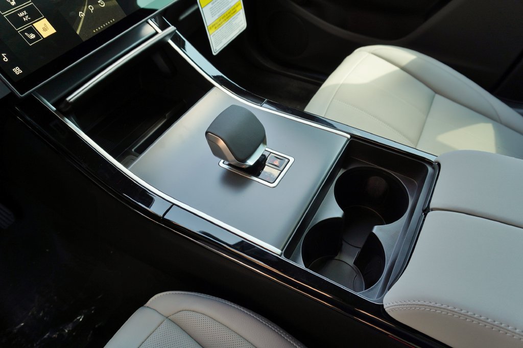 New 2026 Land Rover Range Rover Evoque S AWD/4WD image 28