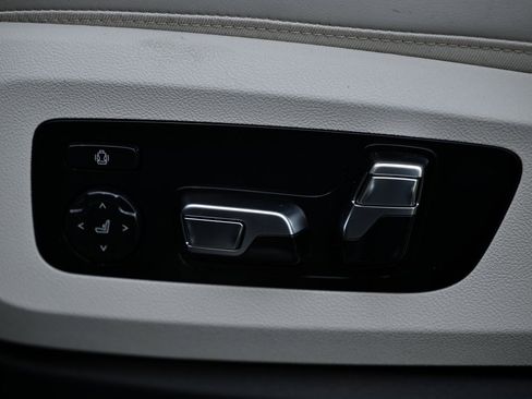 New 2026 BMW X5 xDrive50e w/ Executive Package image 23