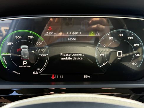 Used 2019 Audi e-tron Premium Plus AWD/4WD image 31