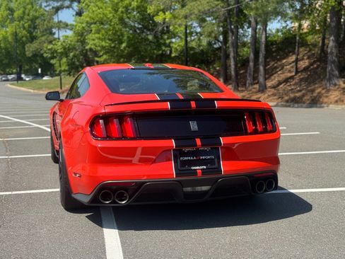 Used 2016 Ford Mustang Shelby GT350 w/ Technology Package RWD image 9
