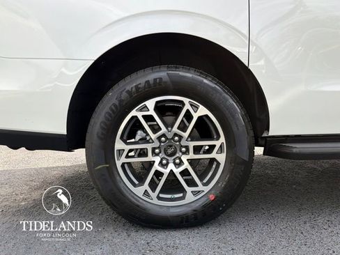 New 2026 Ford Expedition Max Active RWD image 32