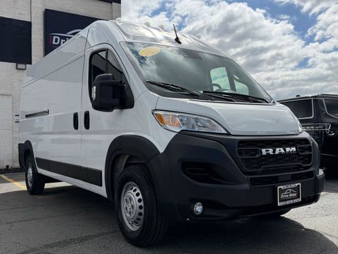 Used 2025 RAM ProMaster 2500 w/ Convenience Group FWD image 7