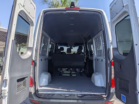 New 2025 Mercedes-Benz Sprinter 2500 image 10