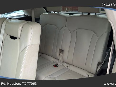 Used 2017 Audi Q7 3.0T Prestige image 30