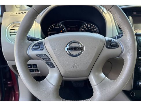 Used 2015 Nissan Pathfinder Platinum w/ Family Entertainment Package image 12