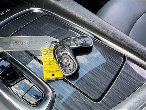 Used 2024 Buick Enclave Premium AWD/4WD image 11