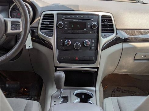 Used 2012 Jeep Grand Cherokee Laredo w/ Laredo E Group AWD/4WD image 14
