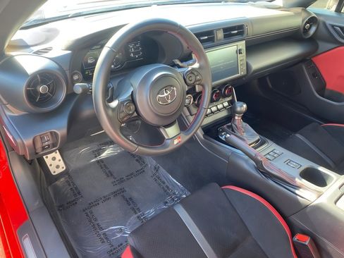 Used 2024 Toyota GR86 TRUENO Edition image 10