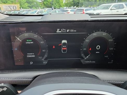 Used 2024 Nissan Ariya AWD image 15
