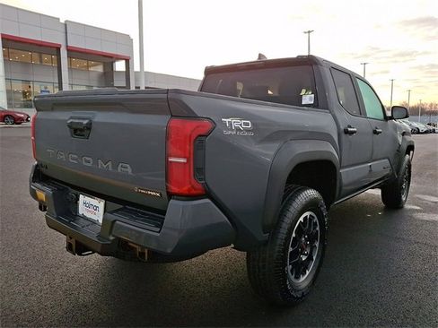 Certified 2025 Toyota Tacoma TRD Off-Road image 7