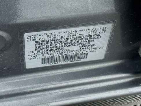 Used 2024 Nissan Versa SR image 12