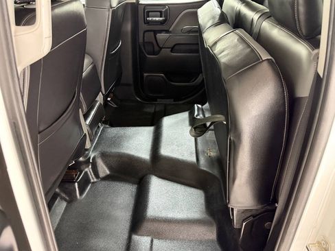 Used 2018 Chevrolet Silverado 1500 W/T RWD image 41